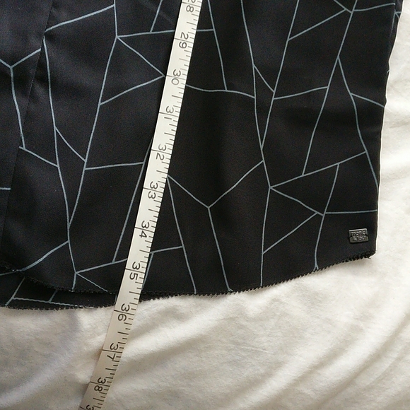 Monk & Lou black slip dress with geometric pattern - Picture 5 of 7